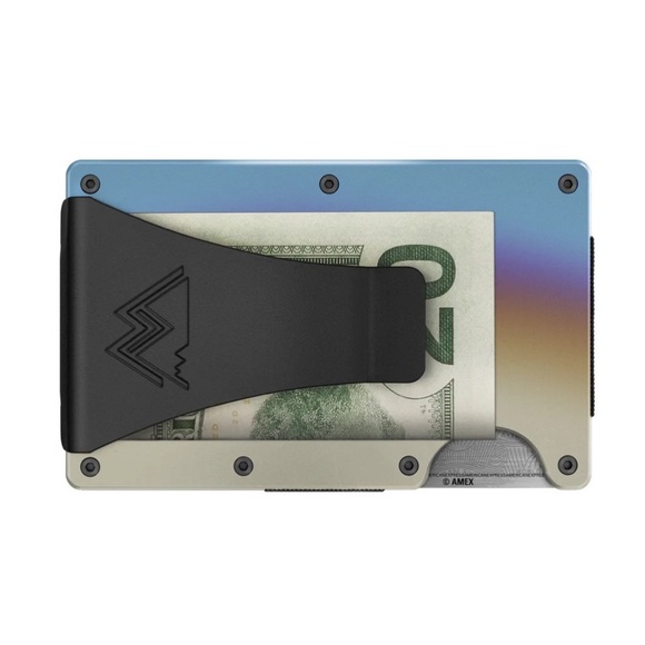 Minimalist Mountain Voyage Co Wallet, RFID Protection - Deluxe Gift Box - Picture 3 of 5